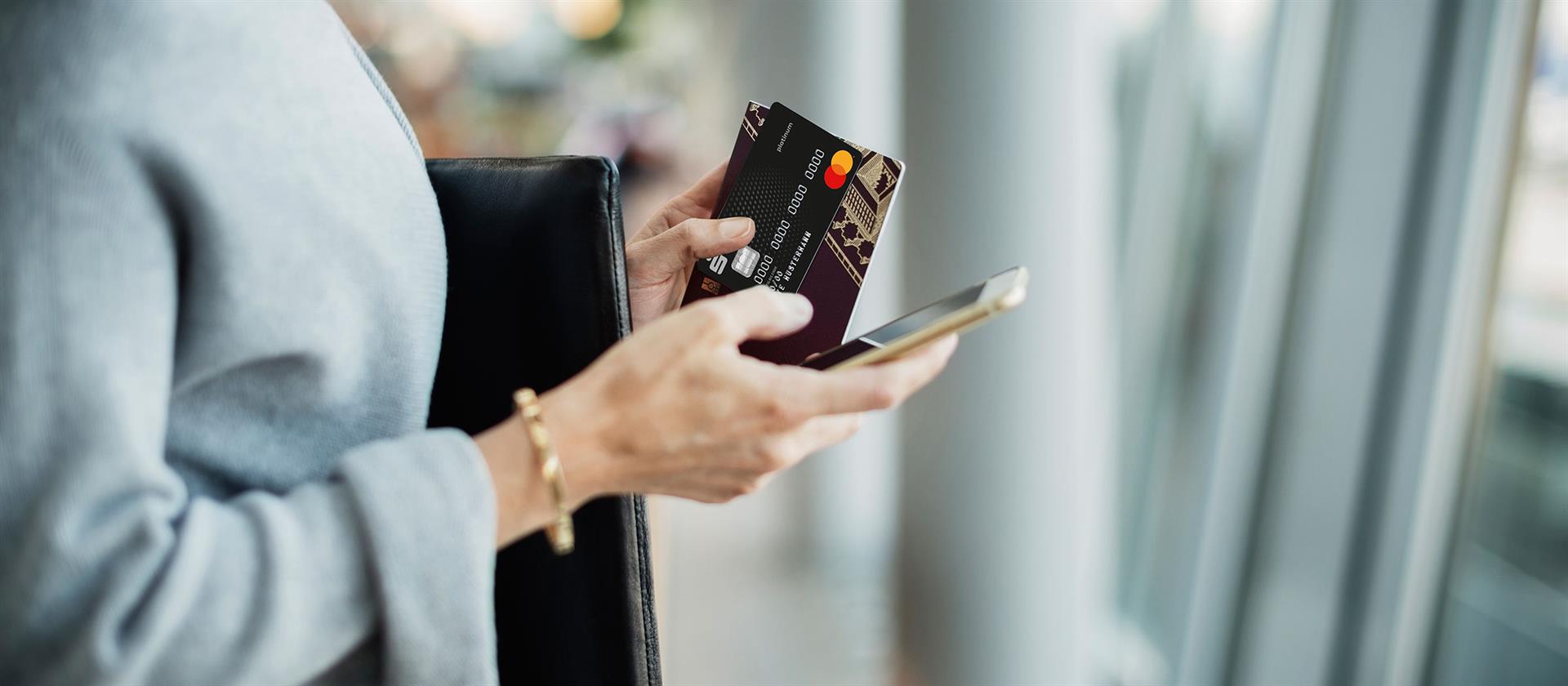 Die Platinum Kreditkarte wird höchsten Ansprüchen gerecht und ist weitaus mehr als ein reines Zahlungsmittel